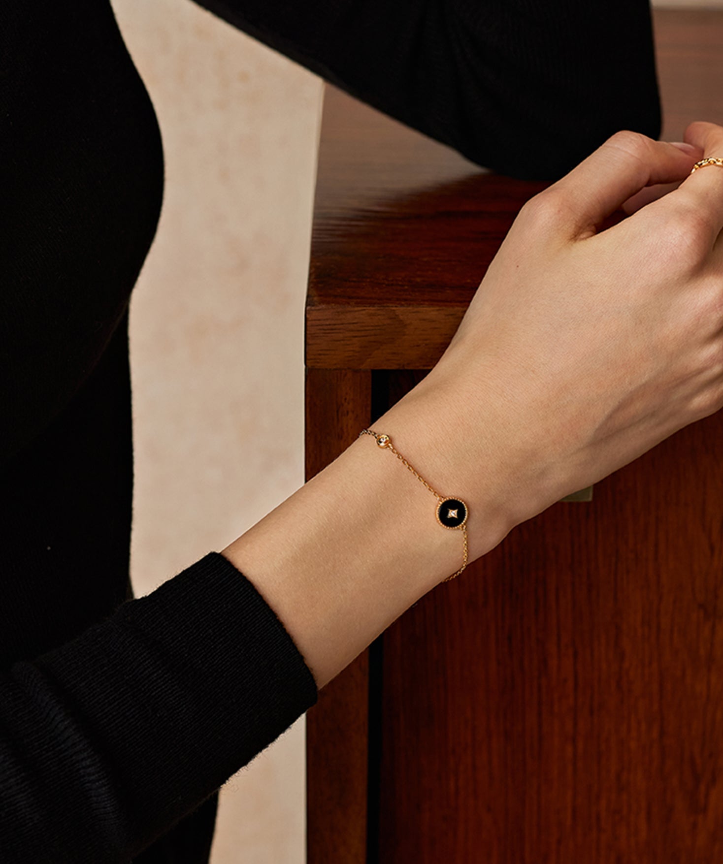 Gold Vermeil Black Agate Bracelet with Pavé Center – Aura Collection | MaiaMina