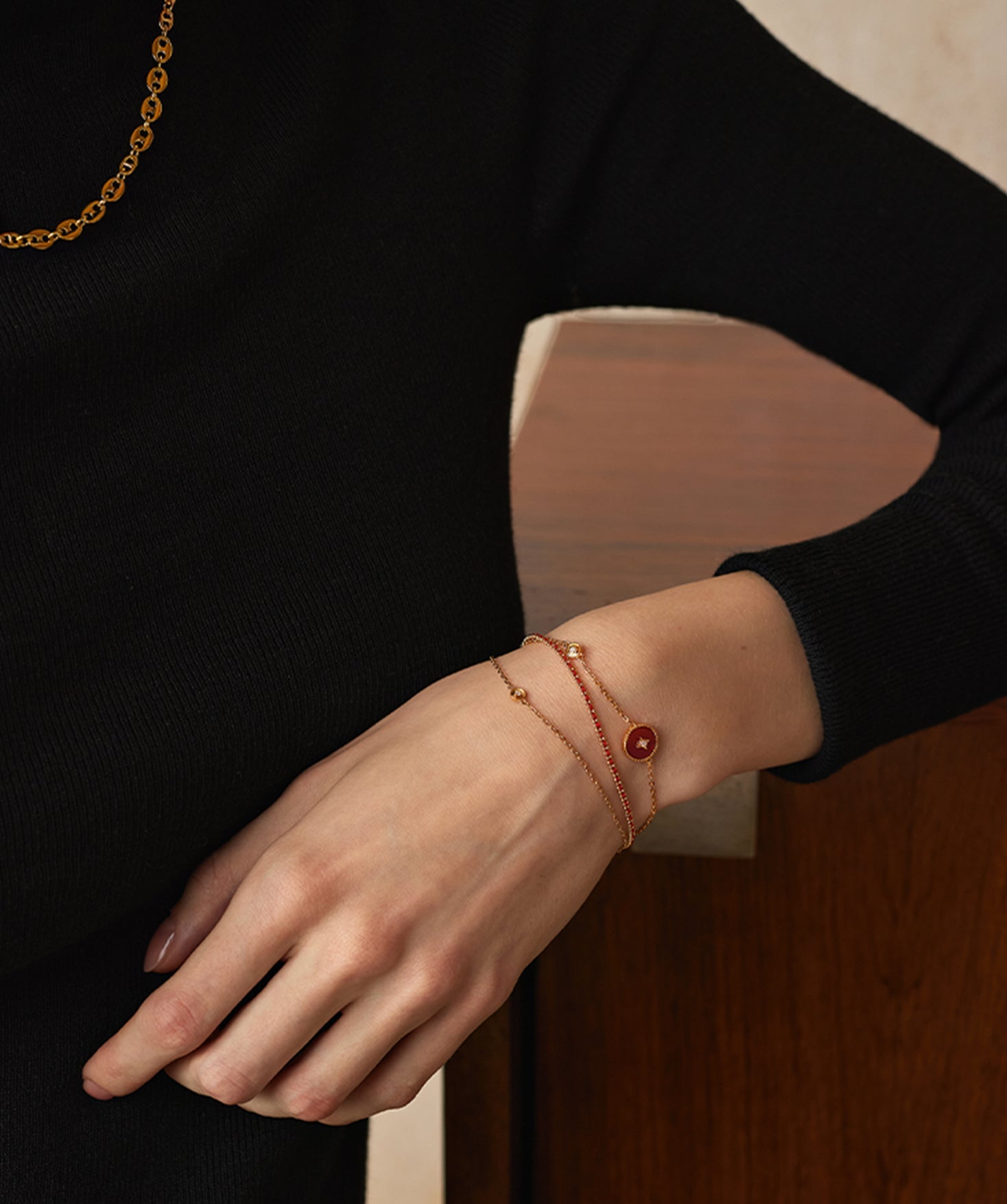 Gold Vermeil Red Agate Bracelet with Pavé Detail – Aura Collection | MaiaMina