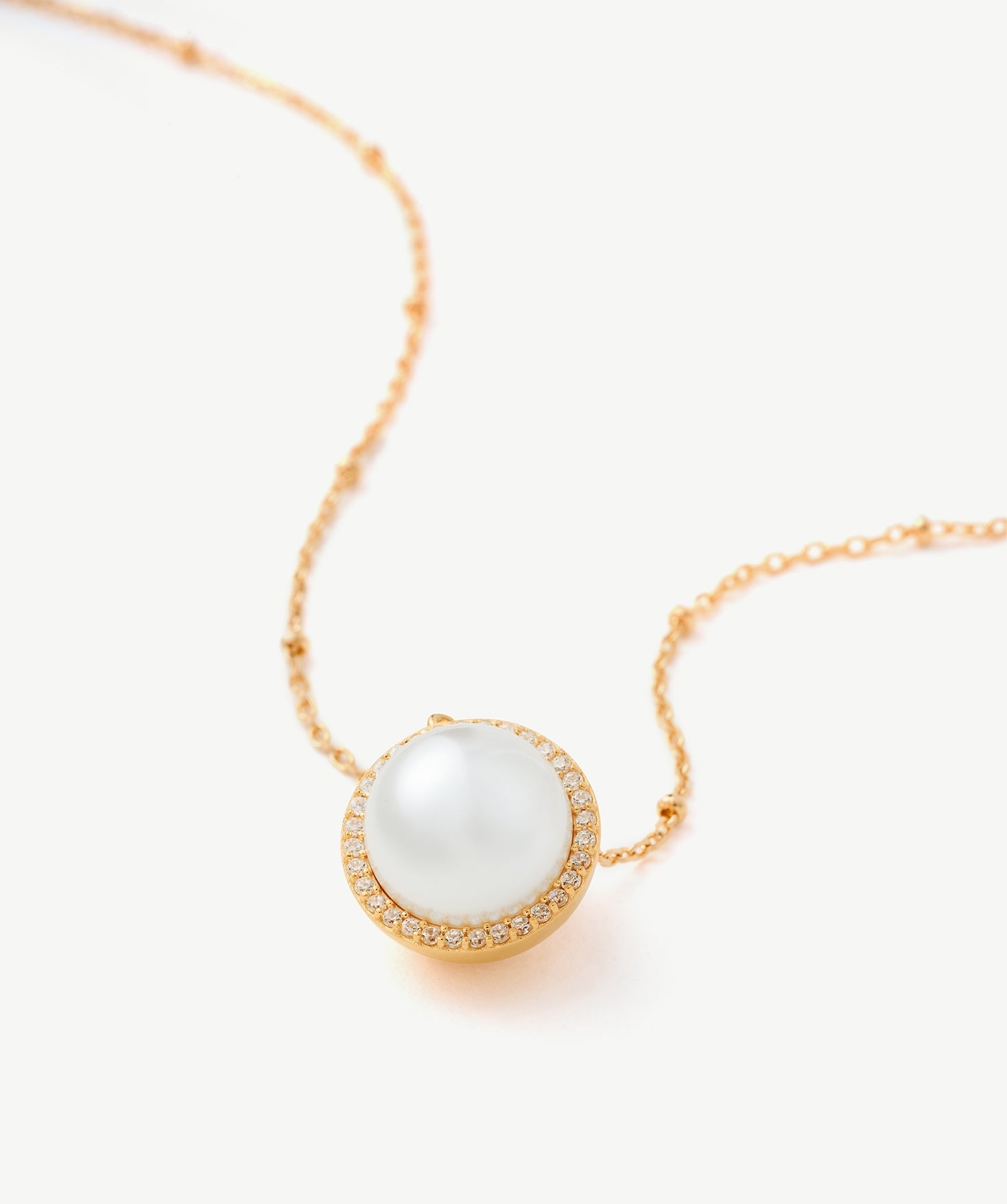 Elegant Pearl Moon Pendant Necklace – 18K Gold Vermeil Pearl Jewelry | MaiaMina