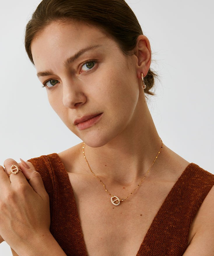 18K Gold Plated Pave Mariner Interlocking Pendant Necklace – Elegant Geometric Jewelry | MaiaMina