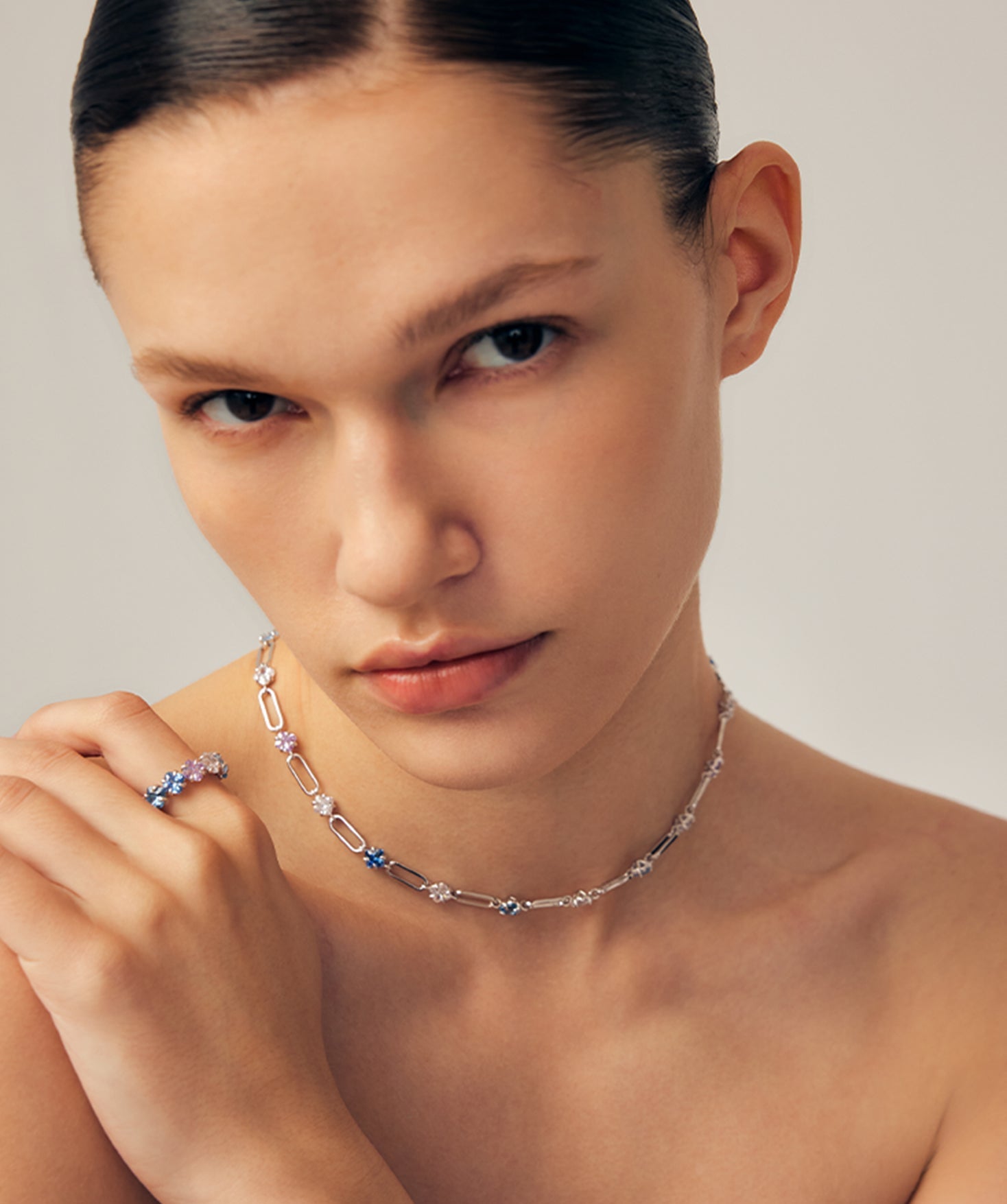 Paperclip Chain Necklace in Rhodium with Blue and Purple Gemstones – Wilda Collection | MaiaMina
