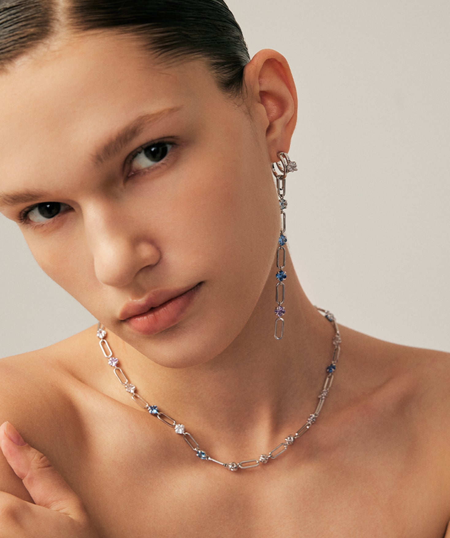 Paperclip Chain Necklace in Rhodium with Blue and Purple Gemstones – Wilda Collection | MaiaMina