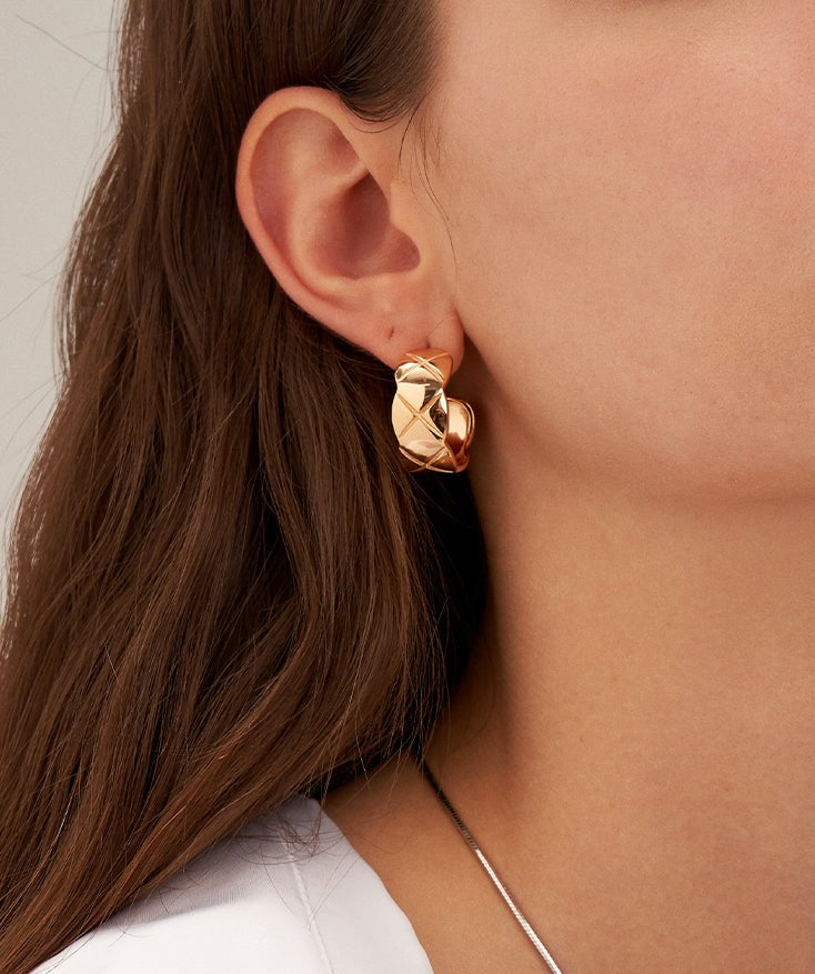 Classic Chunky Waffle Hoop Earrings | MaiaMina