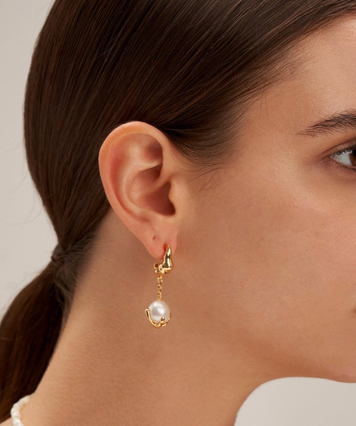 Molten Pearl Hoop Earrings | MaiaMina