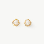 Molten Pearl Wavy Stud Earrings in 18K Gold Vermeil – MaiaMina