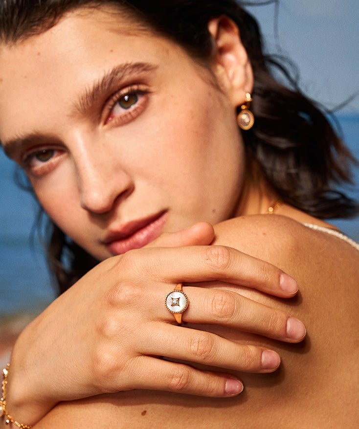 18ct Gold Vermeil Rotating Star Signet Ring - Inspired by Chinese Coin Design | MaiaMina
