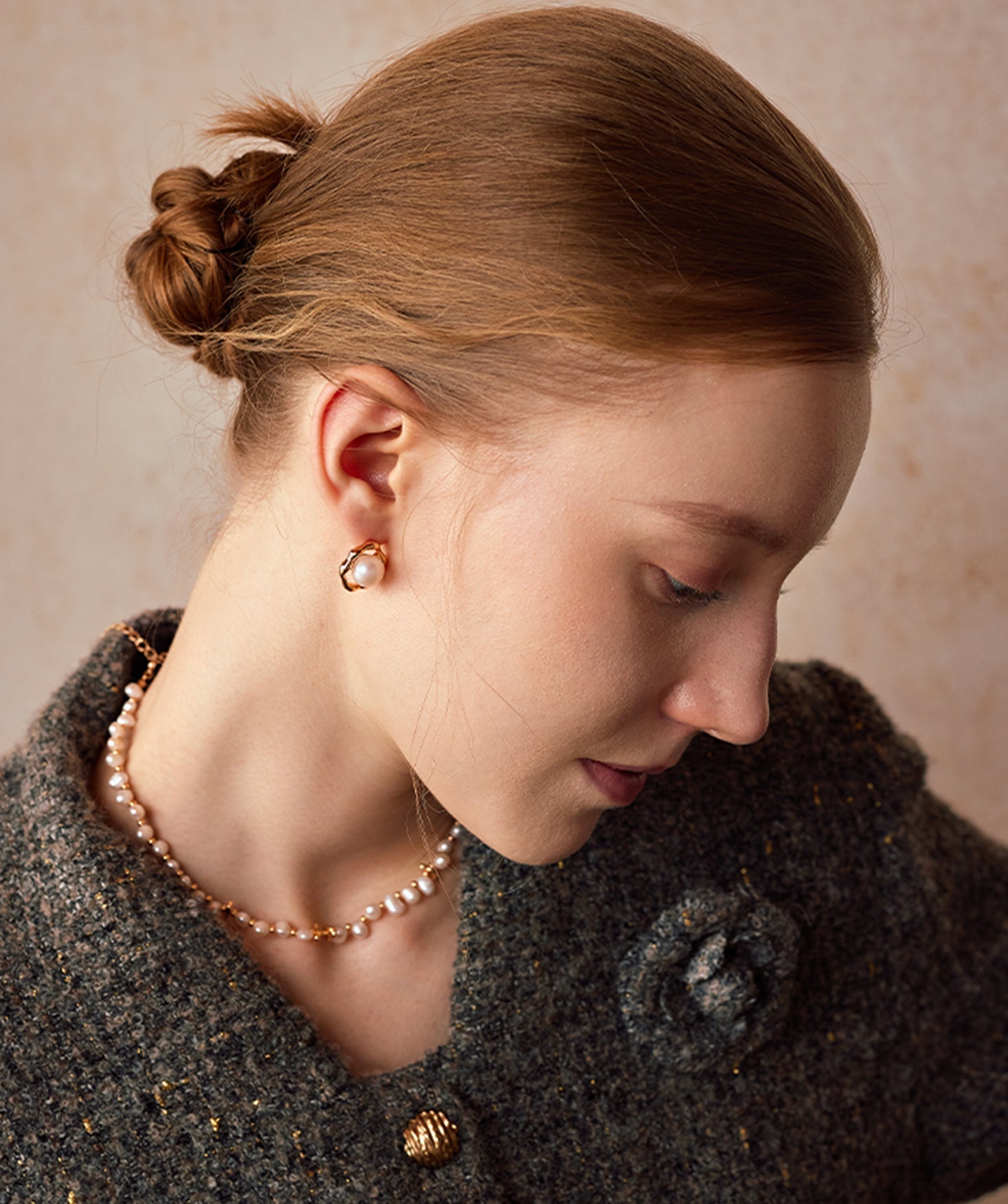 Molten Pearl Wavy Stud Earrings in 18K Gold Vermeil – MaiaMina