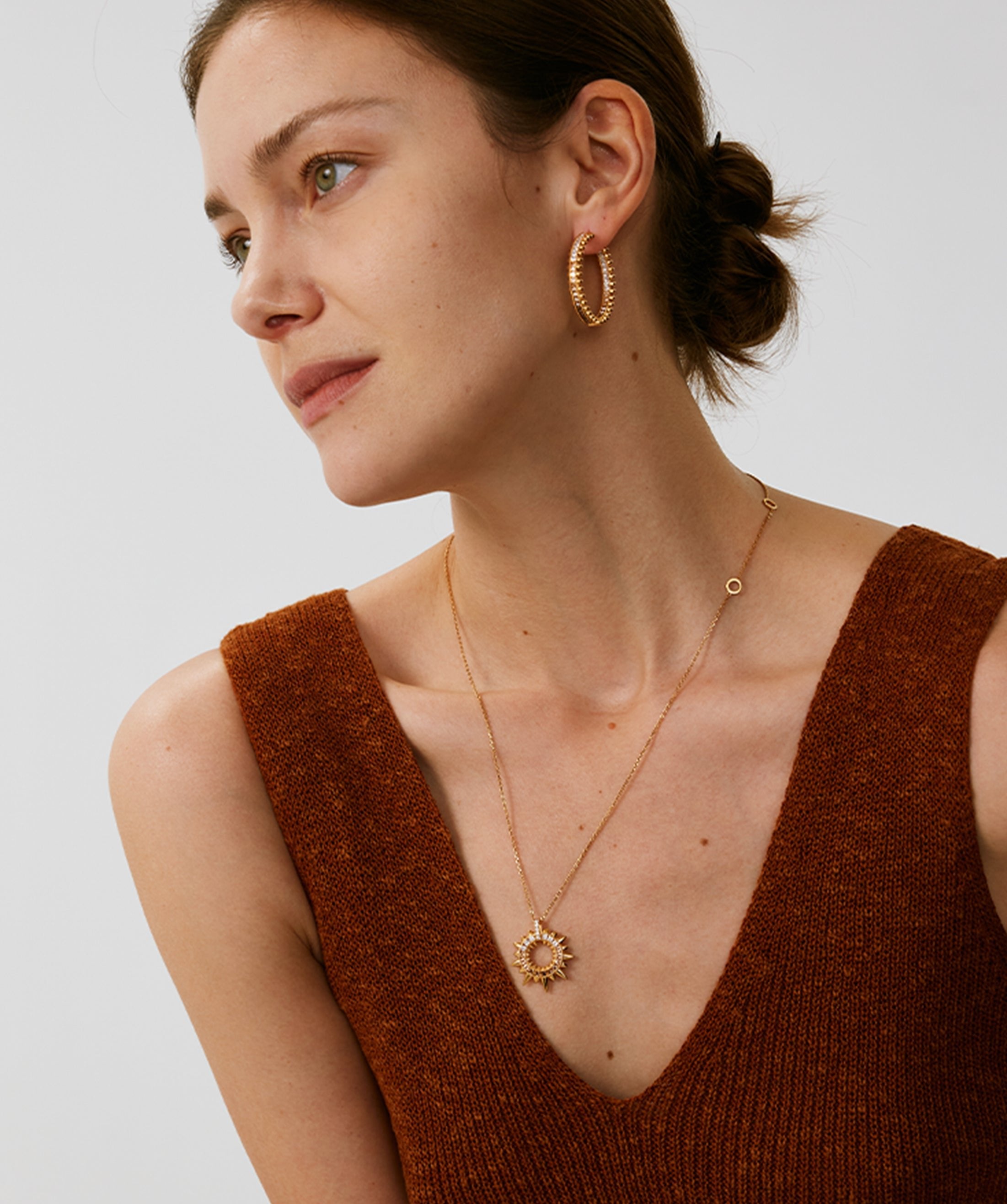 Gold Vermeil Spike Pendant Necklace with Gradient Gemstones – MaiaMina