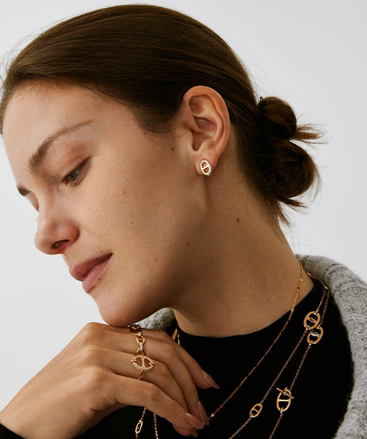 18K Gold Plated Mariner Stud Earrings – Elegant Nautical Design | MaiaMina