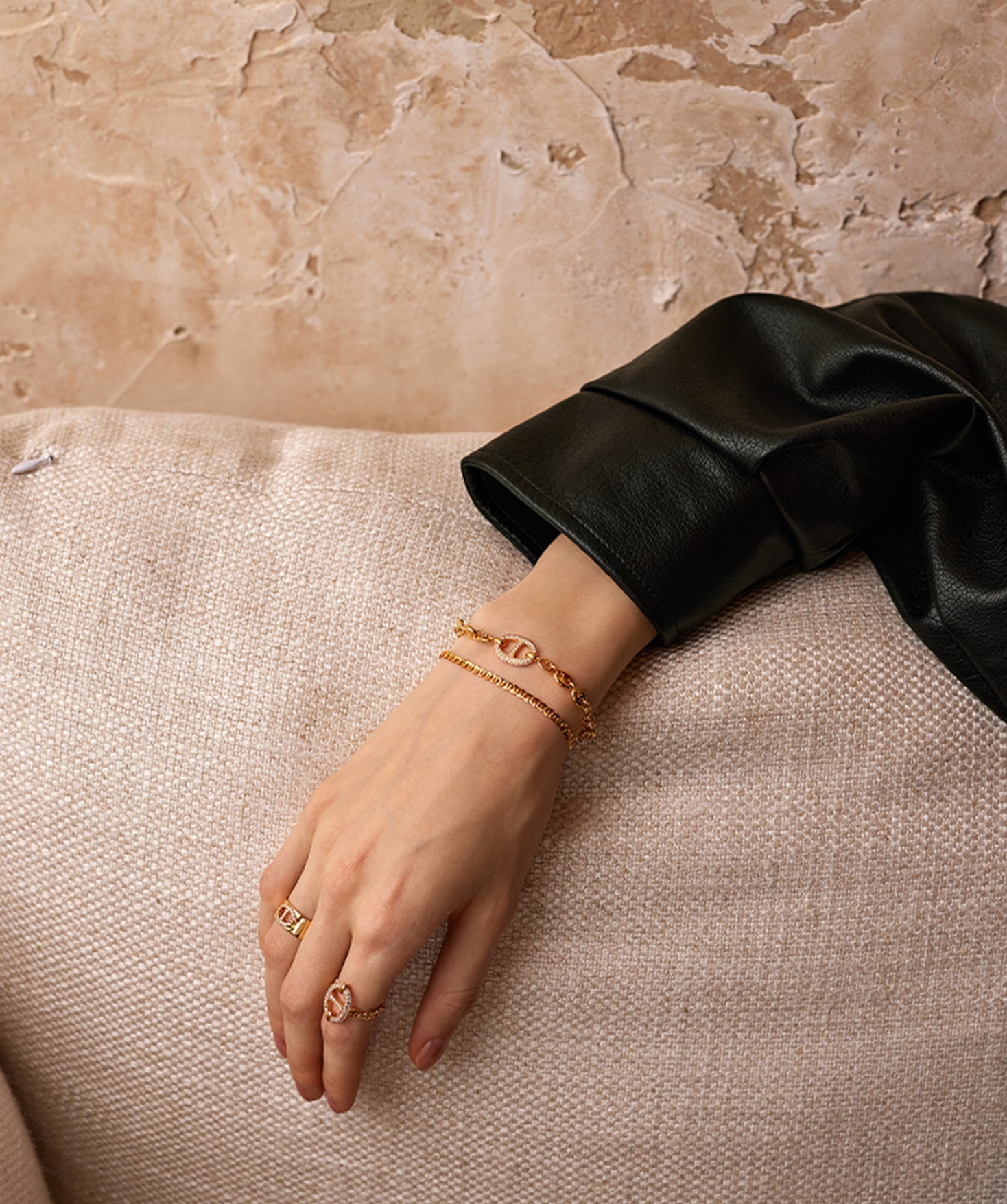 Gold Mariner Chain Bracelet with Pavé Link – 18ct Gold Plated Jewelry | MaiaMina