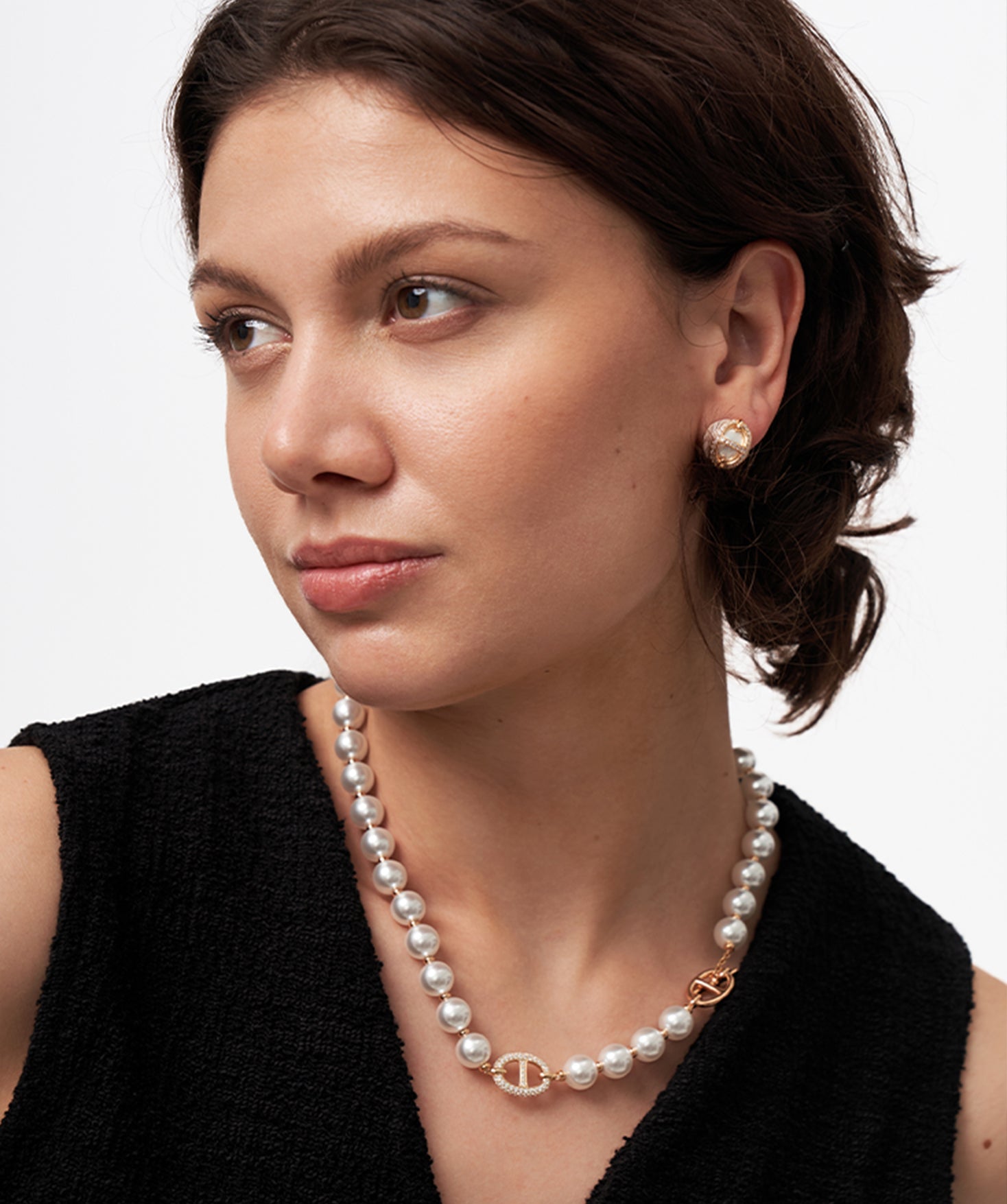 18K Gold Plated Pearl Stud Earrings with Pave Mariner Design – Elegant Nautical Jewelry | MaiaMina