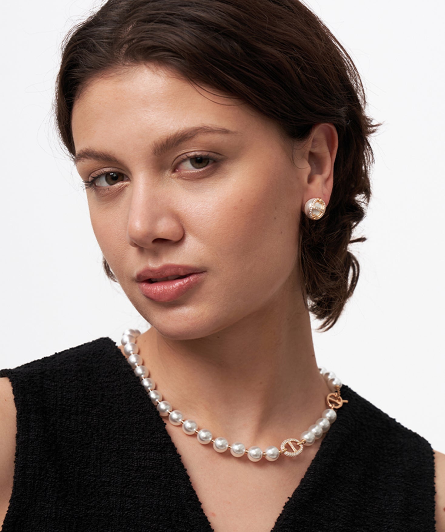 18K Gold Plated Pearl Necklace with Pave Mariner T-Bar - Elegant Everyday Jewelry | MaiaMina